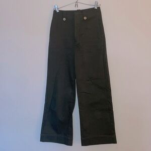NWOT Olive Green Cropped Trouser